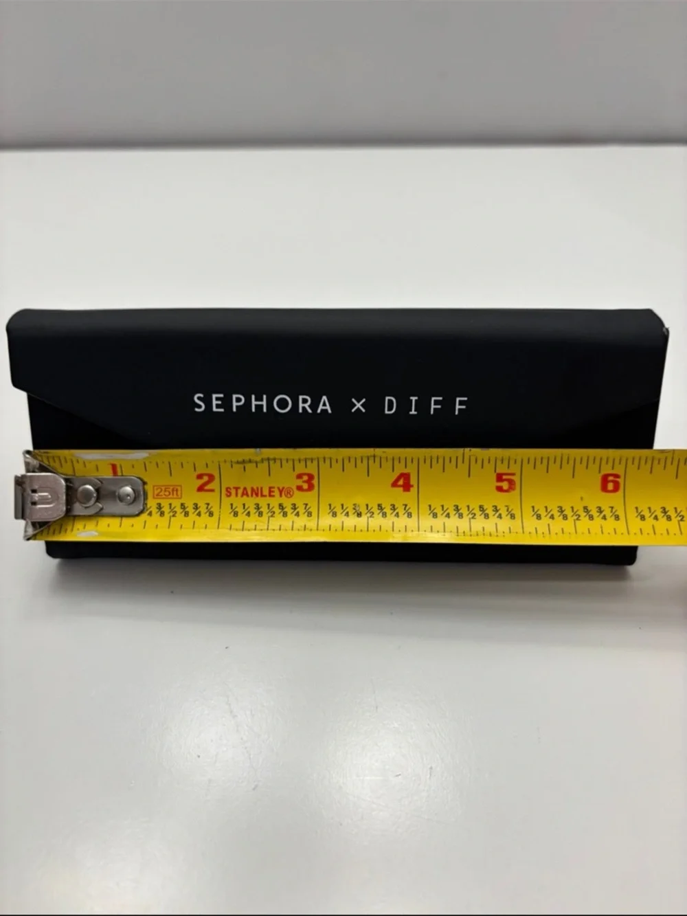 NEW Sephora x DIFF Indy Rectangular Sunglasses Includes travel case and cleaning